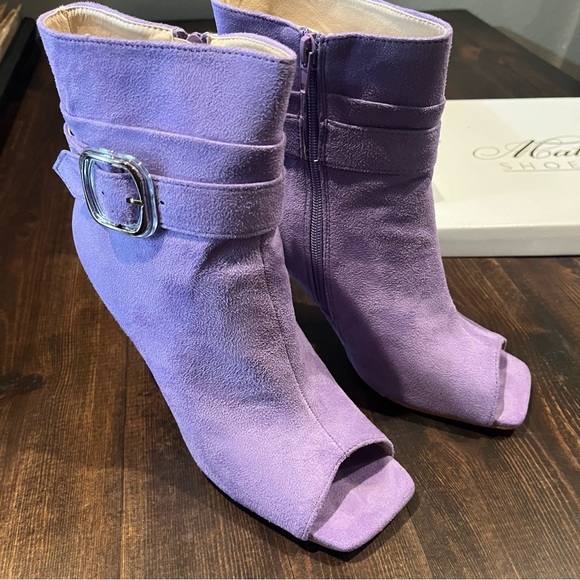 Mata Shoes Calf length bootie in purple side w side zipper size 8 - Picture 2 of 7